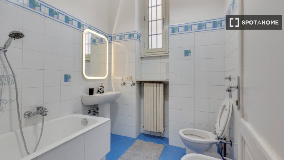Double room Milan, 2 beds, 70m² — photo 5