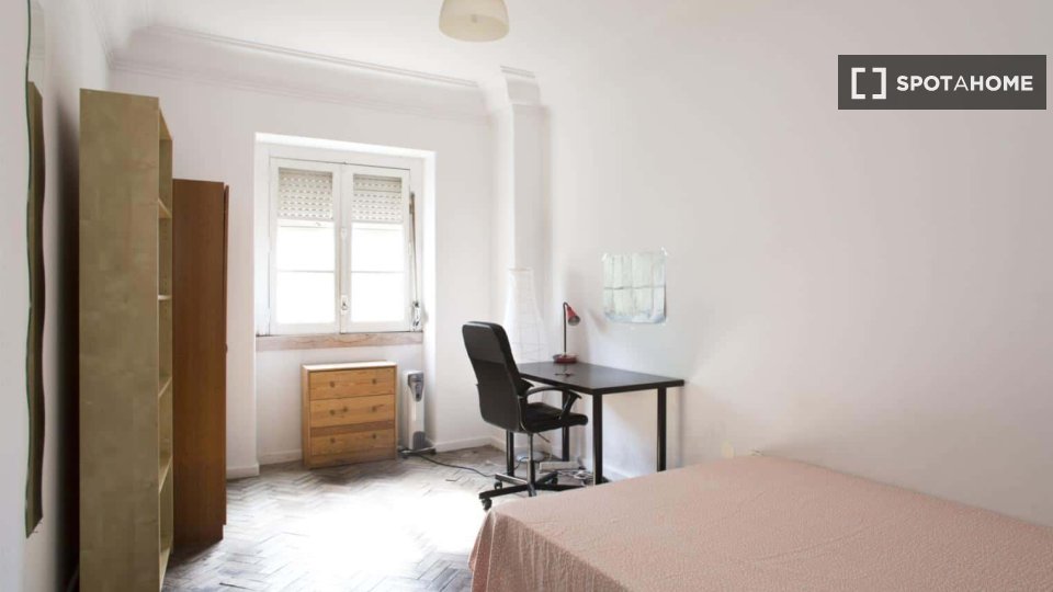 Double room Lisbon, 7 beds — photo 34