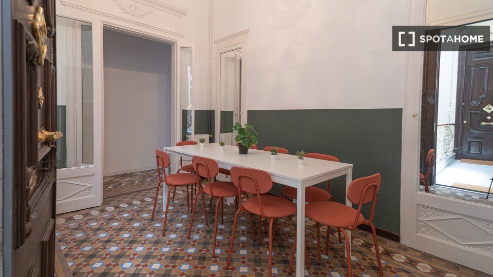 Double room Barcelona, 8 beds, 190m² — photo 1