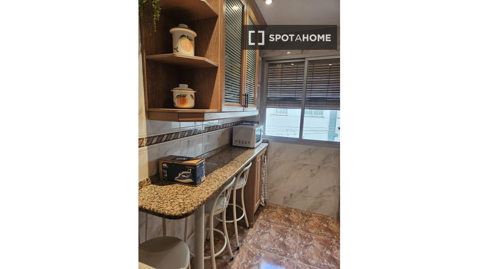 Double room Zaragoza, 4 beds, 92m² — photo 11