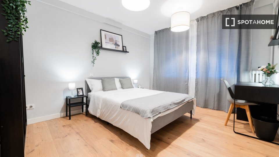 Double room Barcelona, 5 beds, 200m² — photo 19