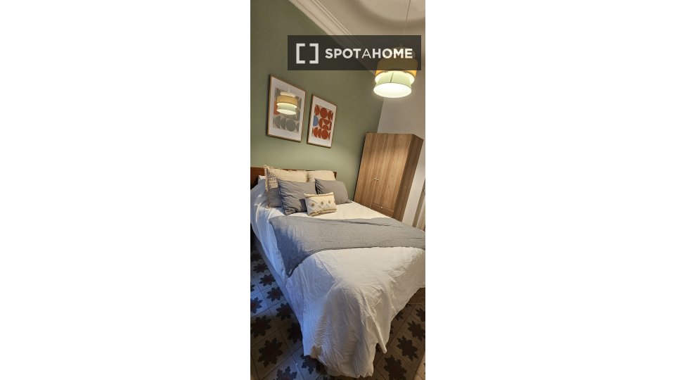 Double room Barcelona, 7 beds, 180m² — photo 8