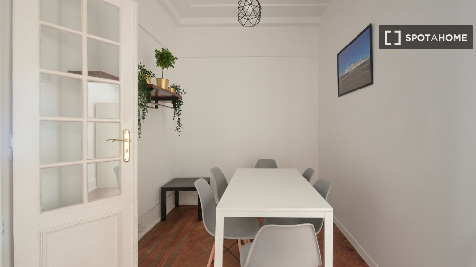 Double room Lisbon, 7 beds — photo 8