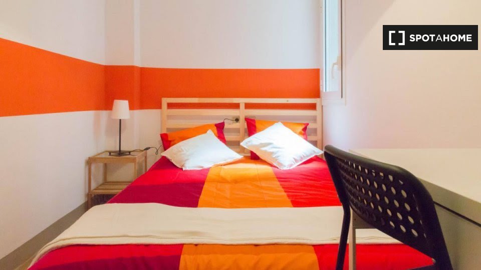 Double room Barcelona, 7 beds, 150m² — photo 1