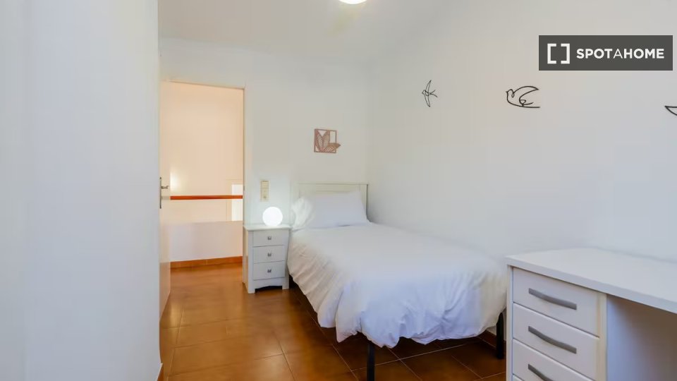 Apartment Valencia, 3 beds — photo 9