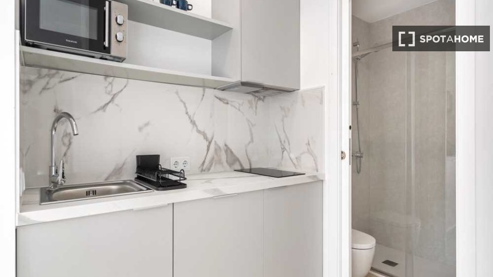 Double room Madrid, 12 beds — photo 8