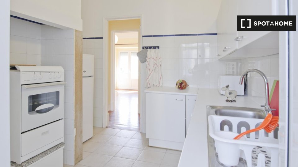 Double room Lisbon, 7 beds — photo 8