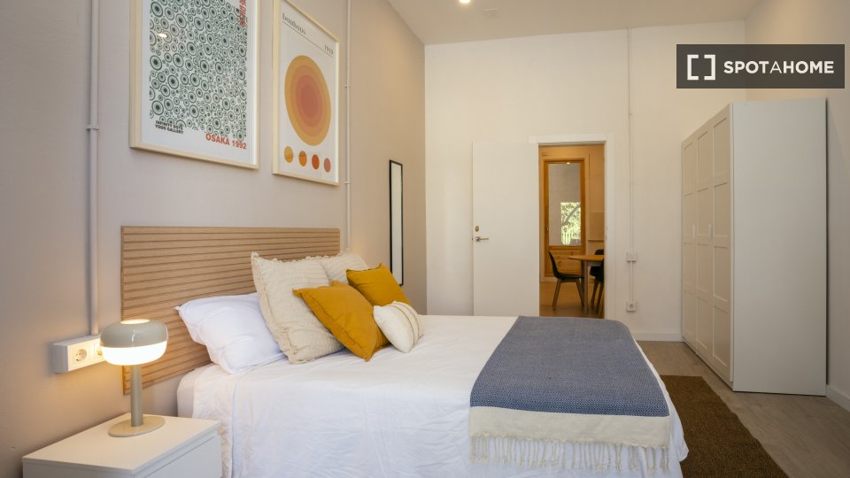 Double room Barcelona, 10 beds, 210m² — photo 16