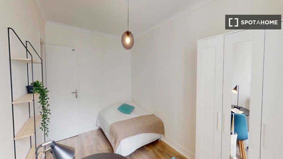 Double room Paris, 6 beds, 110m² — photo 15