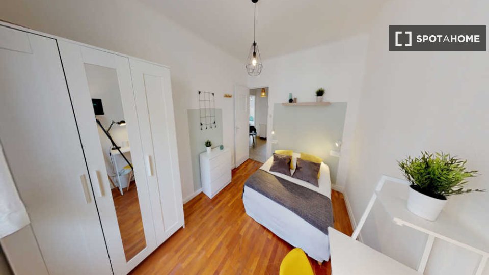 Double room Lyon, 5 beds, 70m² — photo 17