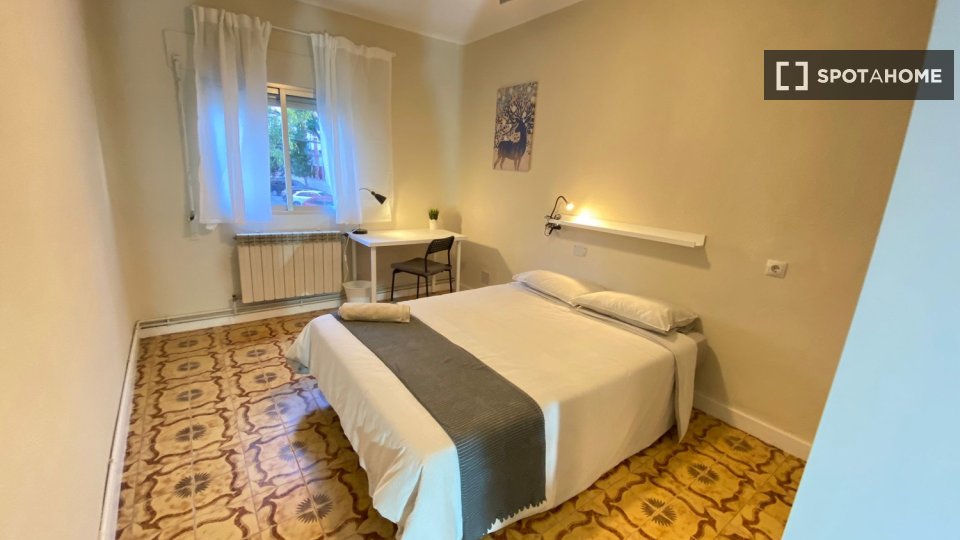 Double room Madrid, 5 beds — photo 9