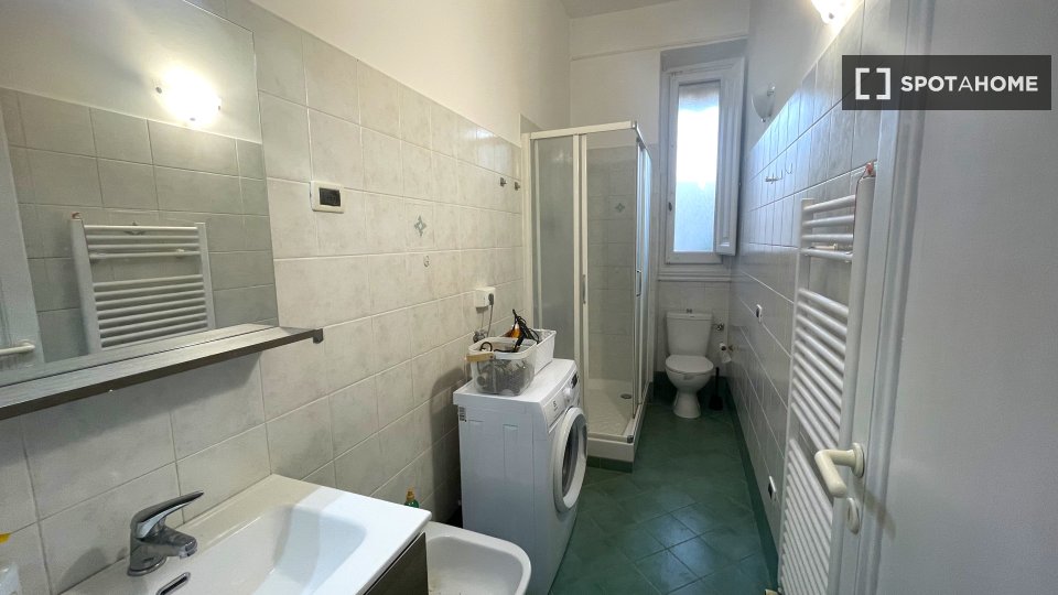 Double room Florence, 4 beds, 90m² — photo 15