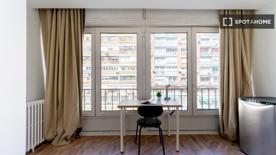 Double room Madrid, 7 beds — photo 12