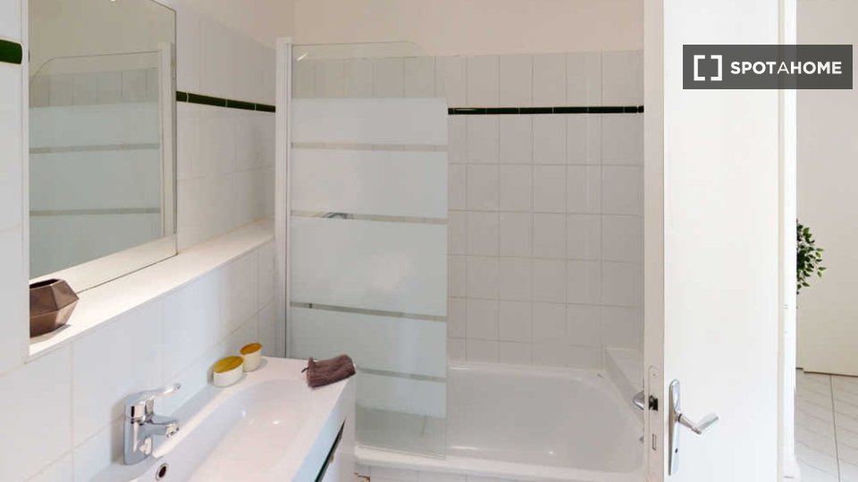 Double room Lyon, 4 beds, 90m² — photo 2