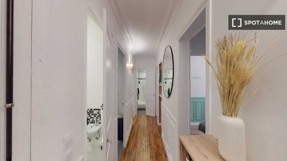 Double room Paris, 4 beds, 80m² — photo 2