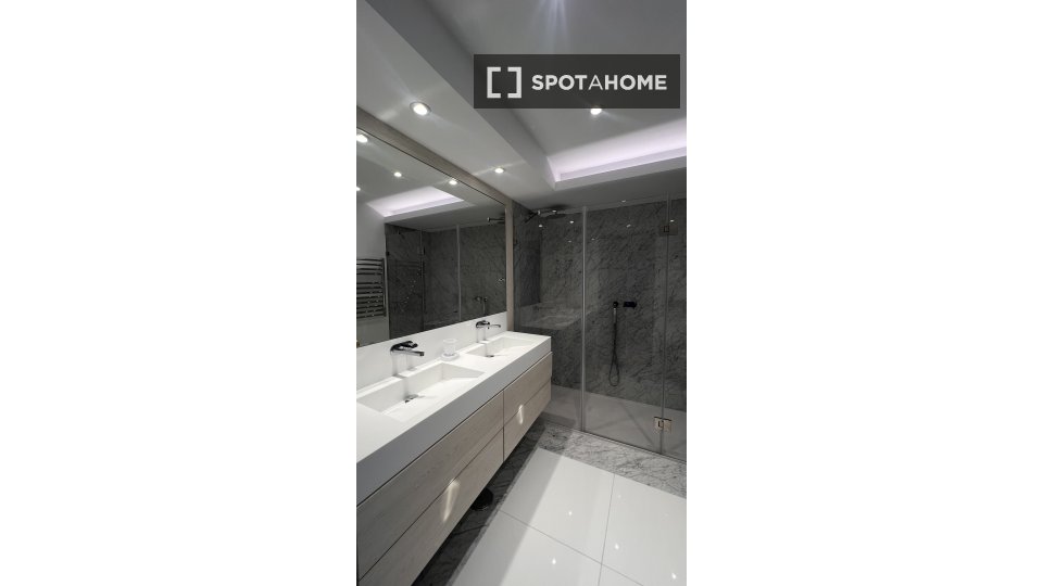 Apartment Lisbon, 2 beds, 108m² — photo 7