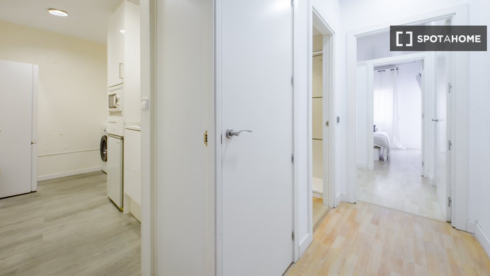 Double room Madrid, 8 beds — photo 5
