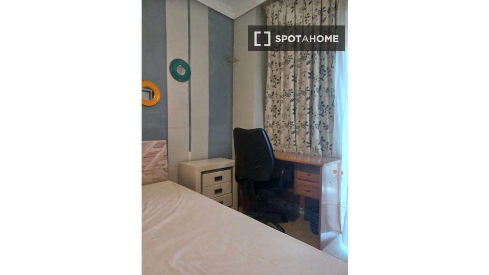 Double room Cordoba, 4 beds, 120m² — photo 19