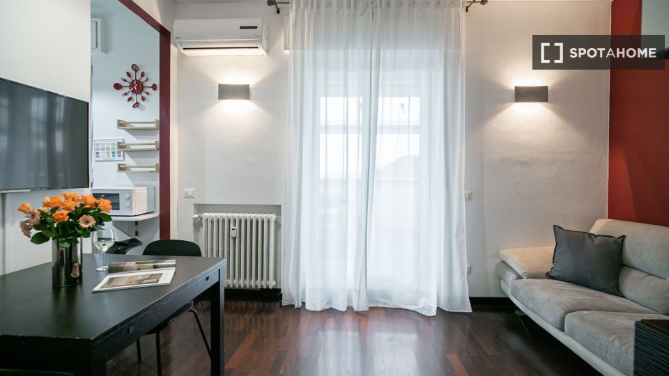 Apartment Milan, 1 bed, 37m² — photo 4