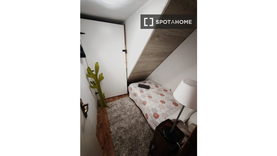 Apartment Bilbao, 3 beds — photo 2