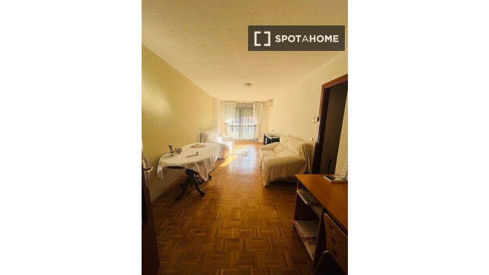Habitación doble Madrid, 3 habitaciones — foto 4