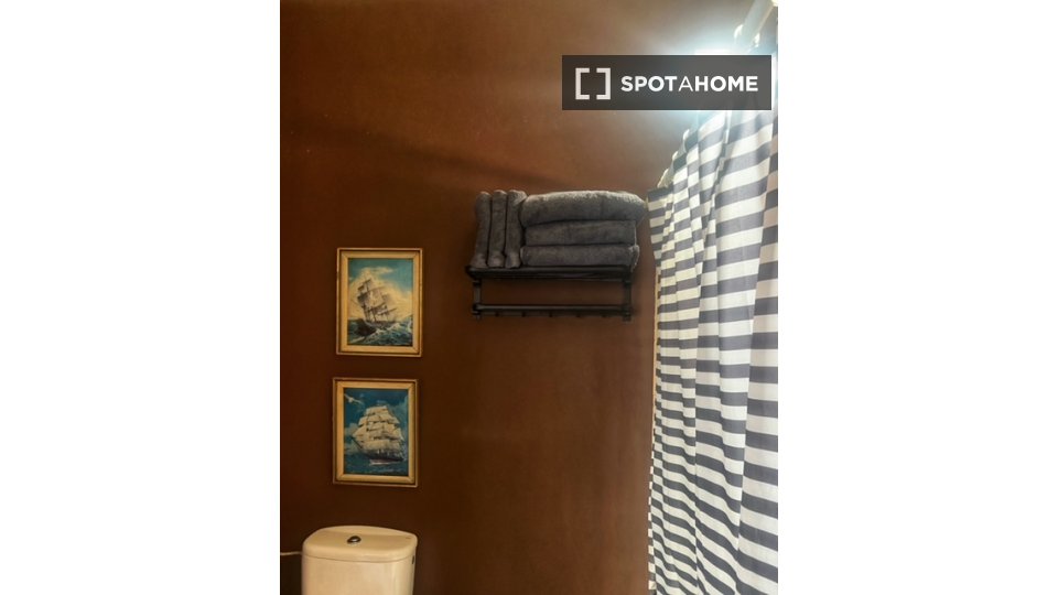 Double room Barcelona, 1 bed, 30m² — photo 7