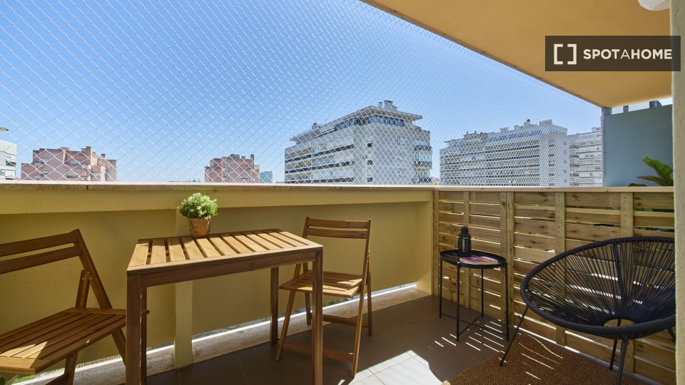 Double room Lisbon, 6 beds — photo 16