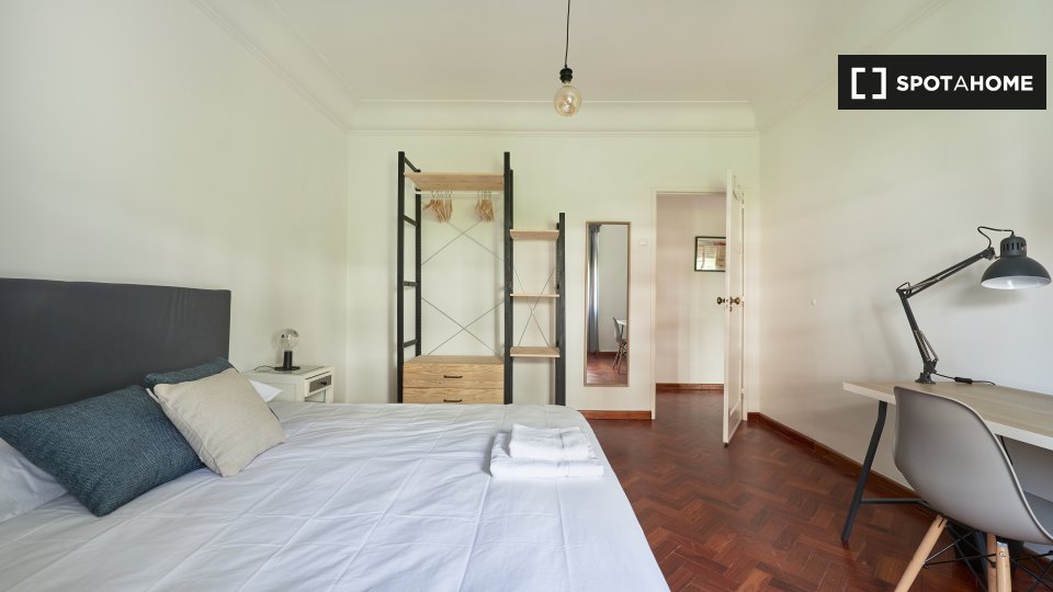 Double room Lisbon, 7 beds, 200m² — photo 13