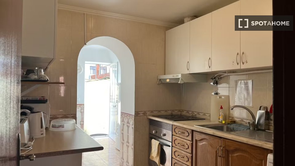 Double room Lisbon, 6 beds — photo 14