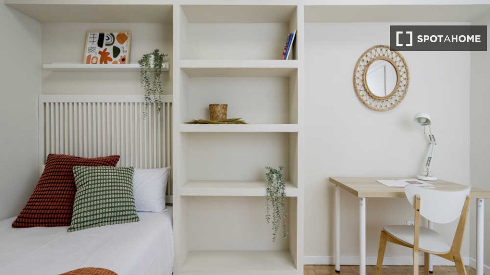 Double room Madrid, 8 beds — photo 54