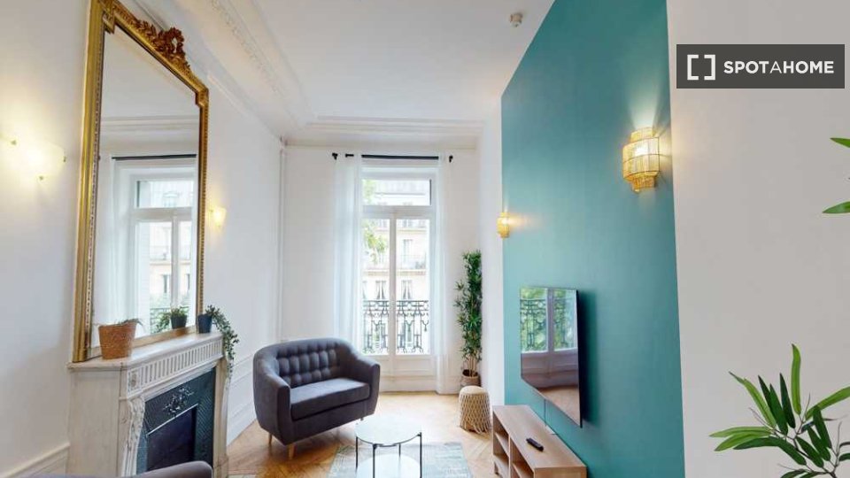 Double room Paris, 7 beds, 230m² — photo 3