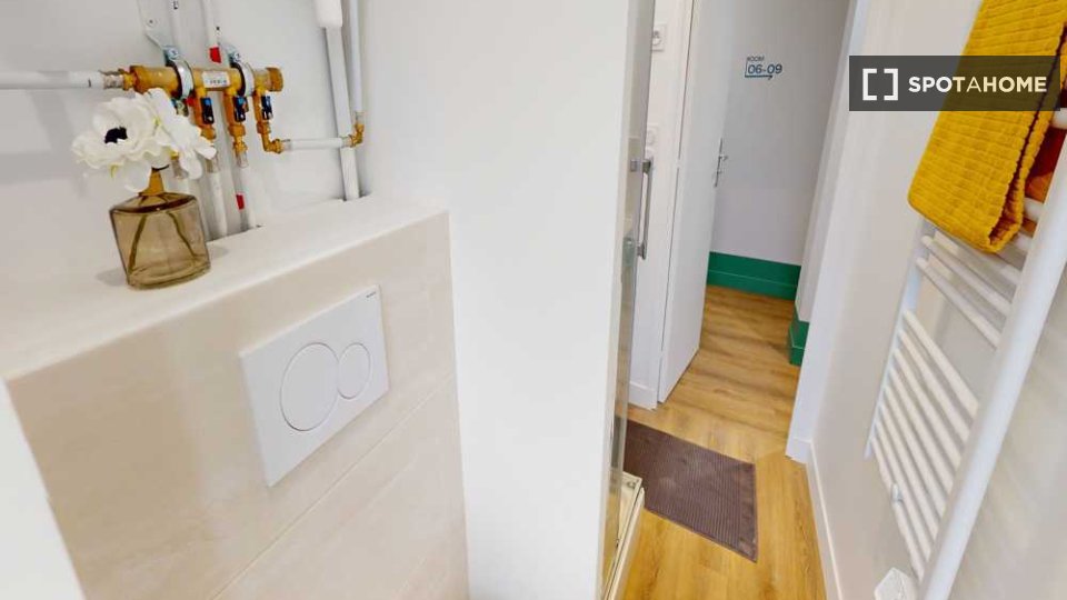 Double room Paris, 11 beds, 140m² — photo 9
