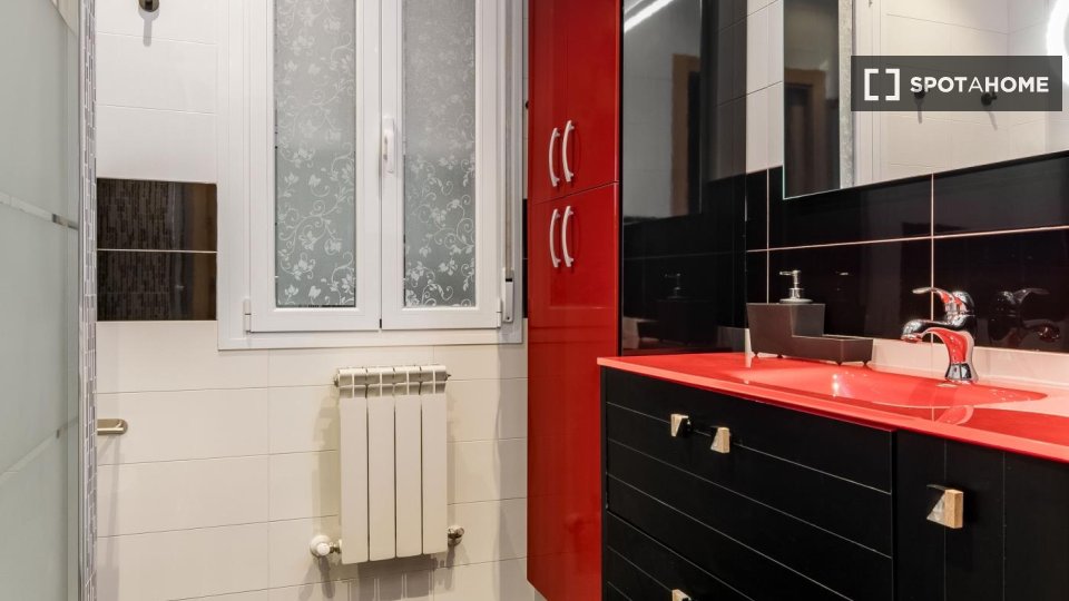 Apartment Madrid, 4 beds — photo 8