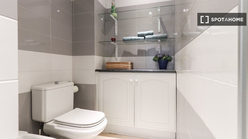 Apartment Lisbon, 1 bed, 60m² — photo 1