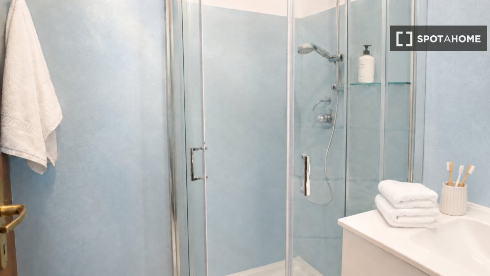 Double room Milan, 3 beds, 95m² — photo 11