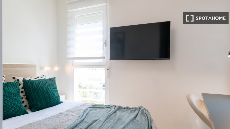 Habitación en piso compartido en alquiler en Valverde, Madrid