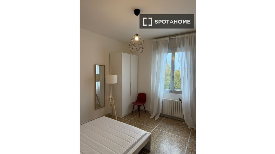 Double room Bologna, 2 beds — photo 4