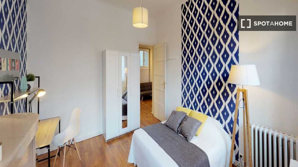 Double room Lyon, 5 beds, 110m² — photo 2