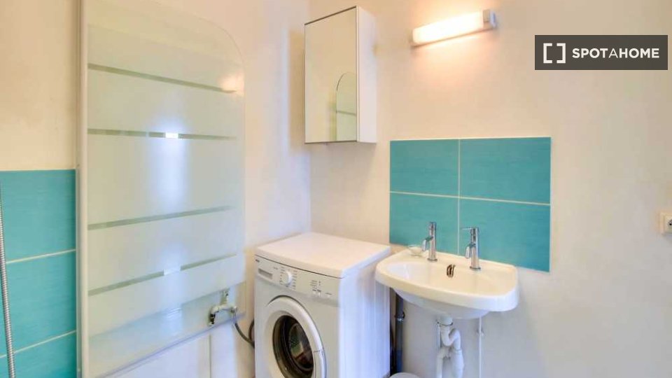 Double room Lille, 3 beds, 70m² — photo 8