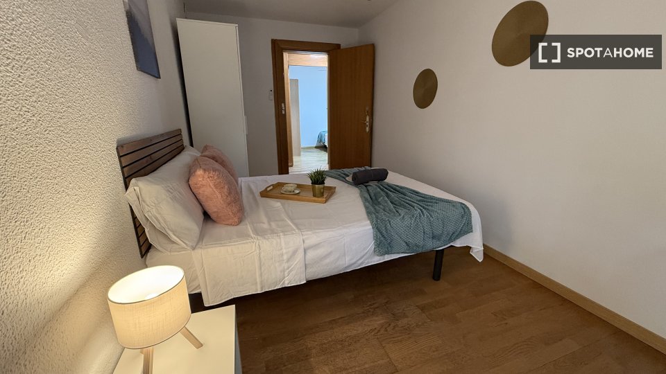 Double room Madrid, 6 beds — photo 13
