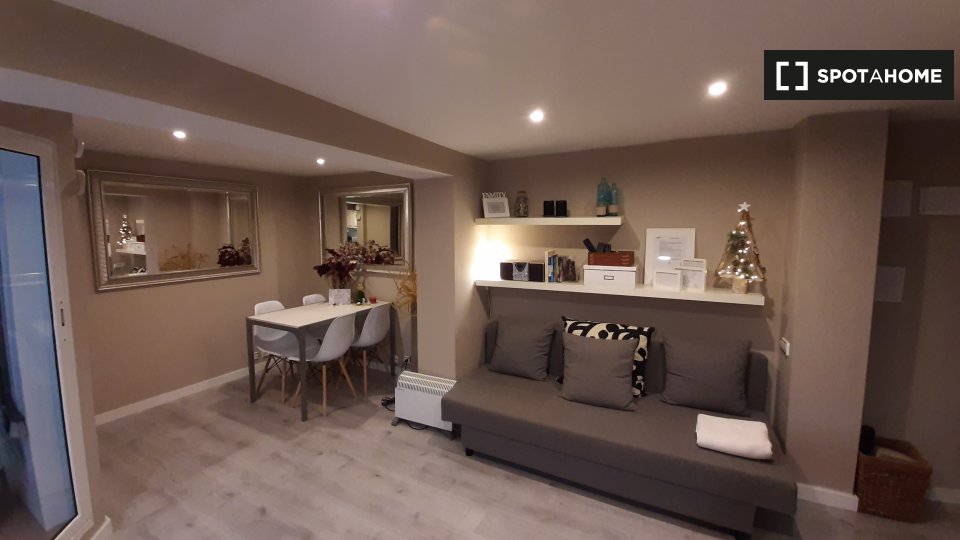 Apartment Barcelona, 1 bed, 40m² — photo 1