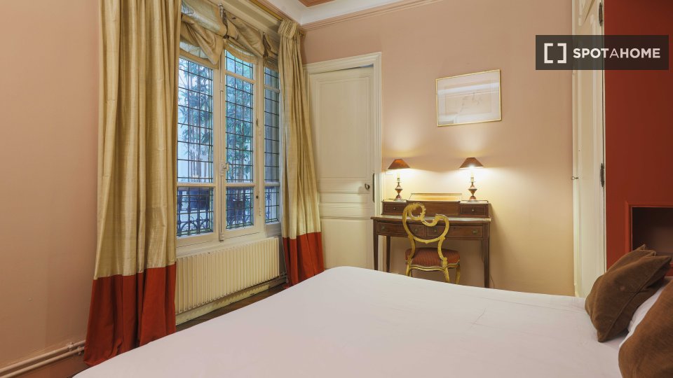 Apartment Paris, 2 beds, 75m² — photo 18