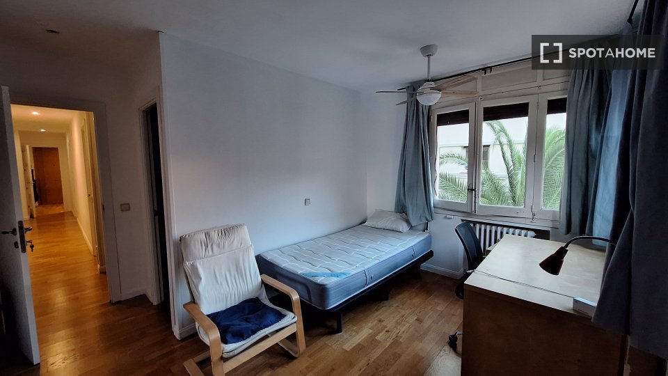 Double room Madrid, 6 beds, 150m² — photo 20