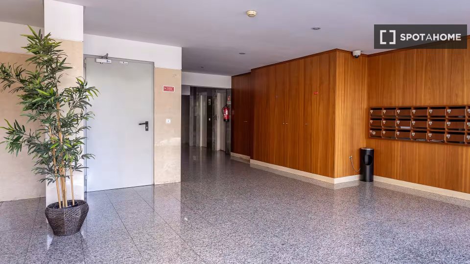 Apartment Lisbon, 2 beds — photo 16