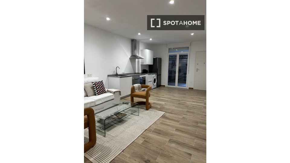 Apartment Seville, 1 bed, 67m² — photo 12