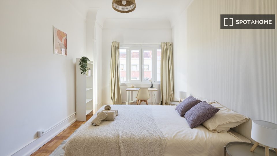 Double room Lisbon, 11 beds — photo 39