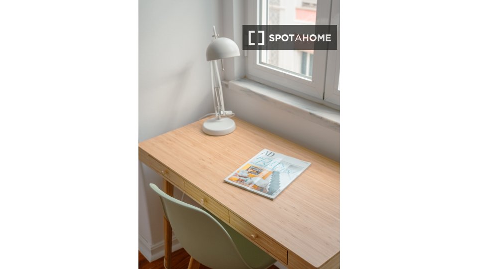 Double room Lisbon, 6 beds — photo 10