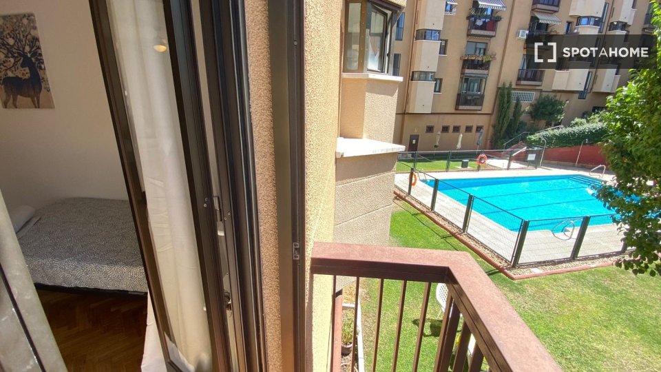 Double room Madrid, 5 beds — photo 18