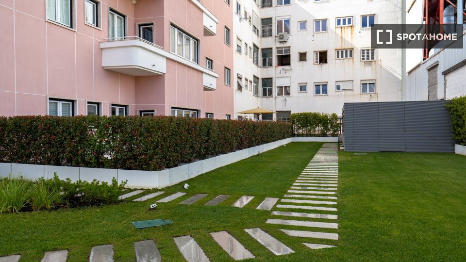 Apartment Lisbon, 2 beds — photo 14