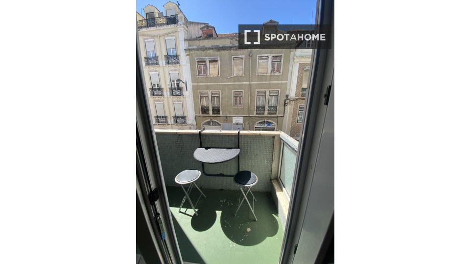 Double room Lisbon, 1 bed — photo 7